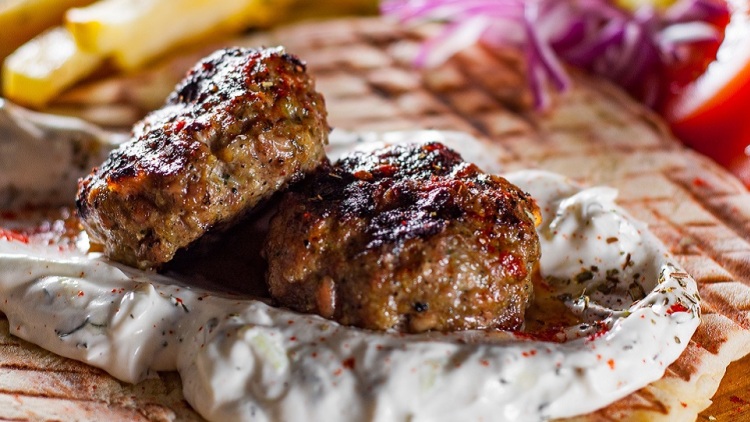 Μοσχαρίσιος κιμάς: Ποιο κομμάτι κρέατος να διαλέξετε (+λαχταριστές συνταγές)