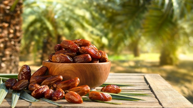 Οι σπάνιοι χουρμάδες που βρήκαμε στο κέντρο της Αθήνας