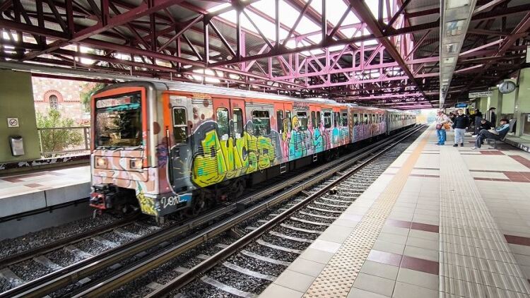 Απόπειρα αυτοκτονίας στον ΗΣΑΠ, κλειστοί τρεις σταθμοί