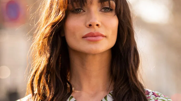 See-through bangs: Οι ιδανικές αφέλειες για την άνοιξη