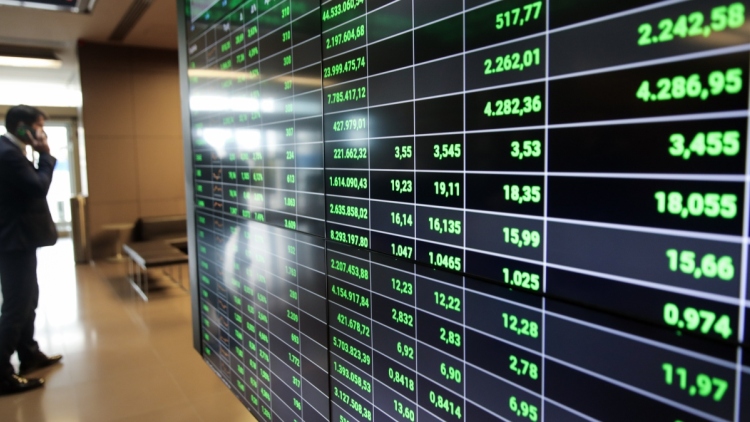 Στάση για… ανάσες στο Χρηματιστήριο, κράτησε την επαφή με τα υψηλά 15ετίας
