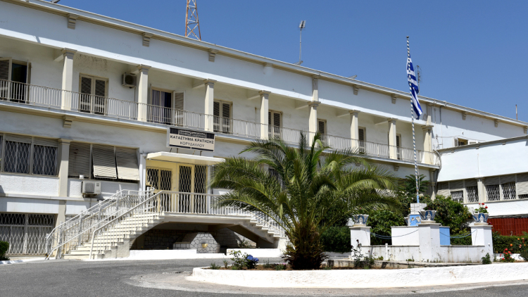 Στο ψυχιατρείο των φυλακών Κορυδαλλού ο 23χρονος για την επίθεση με μαχαίρι στον Άγιο Δημήτριο