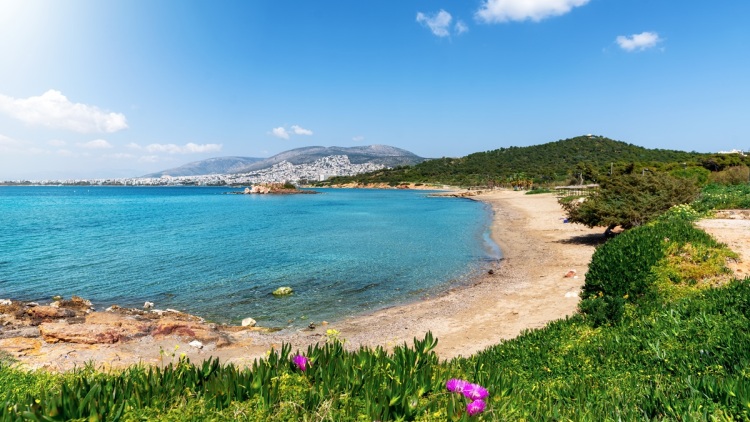 Με δύο πρόσωπα ο καιρός τις επόμενες ημέρες: Χειμώνας στο Αιγαίο, Άνοιξη στο Ιόνιο - Χάρτης με τις χαμηλότερες θερμοκρασίες