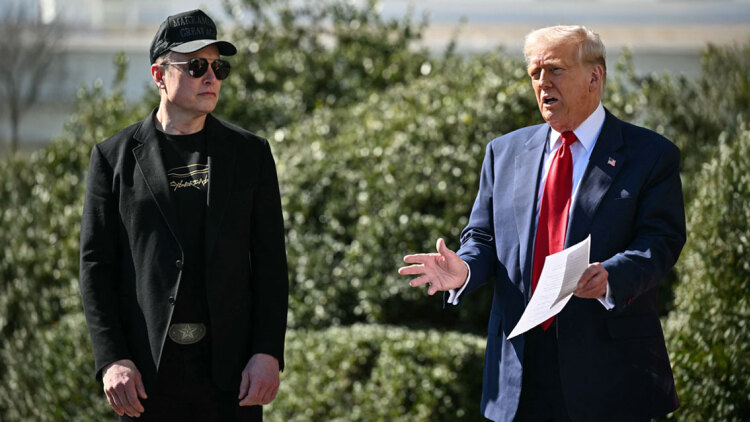 Time: Ο Τραμπ ρώτησε το... Grok του Έλον Μασκ πριν την επιχείρηση σύλληψης του Μαδούρο στη Βενεζουέλα