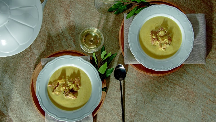 Αρνί σούπα αυγολέμονο – Η ιστορία, οι συμβουλές και η συνταγή