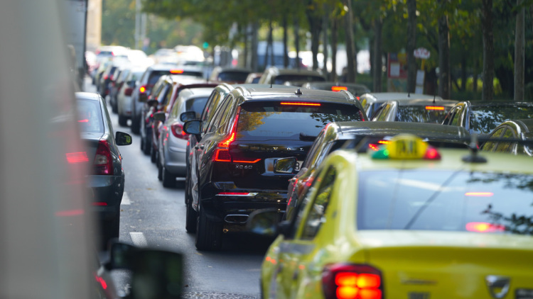 Η ώρα της «λυπητερής» για ανασφάλιστα ΙΧ και απλήρωτα τέλη κυκλοφορίας: Εστάλησαν τα πρόστιμα σε σχεδόν 300.000 οδηγούς