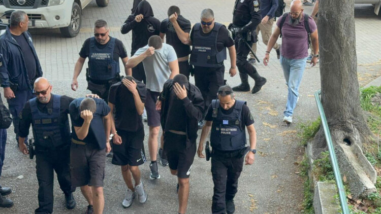 Θεσσαλονίκη: Ξεκίνησε η δίκη των μελών της ακροδεξιάς οργάνωσης που βιαιοπραγούσαν κατά αριστερών