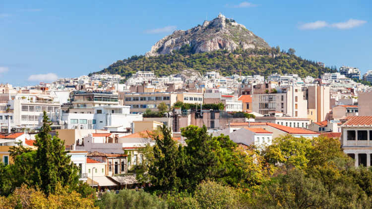 Η Αθήνα από ψηλά μοιάζει στ’ αλήθεια ζωγραφιά