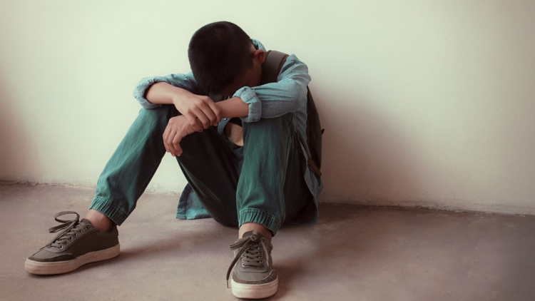 Δεν άντεξε άλλο η ψυχή του και μίλησε, λέει η μητέρα του 18χρονου που κατήγγειλε σεξουαλική κακοποίηση από τα 9 του στη Θεσσαλονίκη