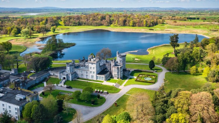 Road trip στην Ιρλανδία: Kάστρα, λίμνες και μυστηριακή ομορφιά

