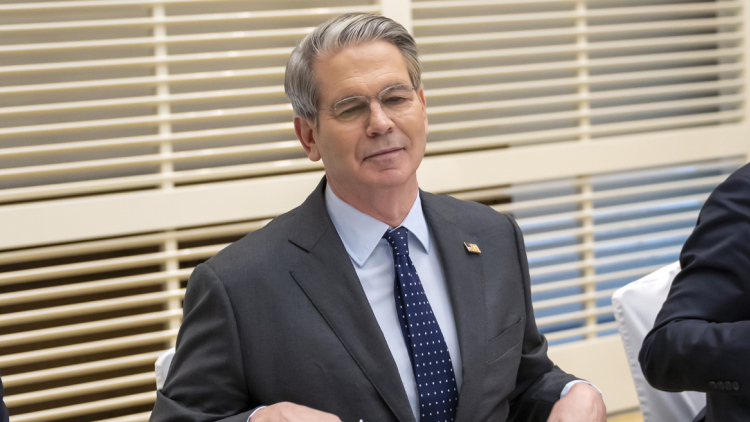 Μπέσεντ για την κλιμάκωση στη Μέση Ανατολή: Αξίζει να πονέσουμε λίγο οικονομικά με αντάλλαγμα την παγκόσμια ασφάλεια