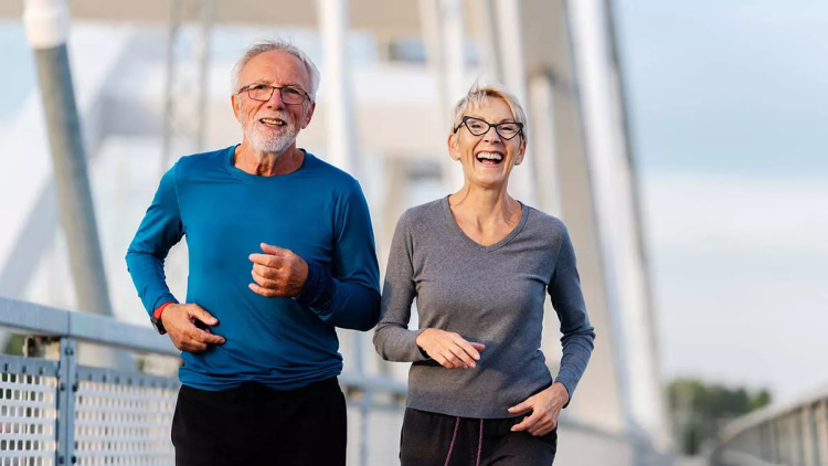 Η «μαγική» πρωτεΐνη που αναστρέφει τη γήρανση – Με μία δόση