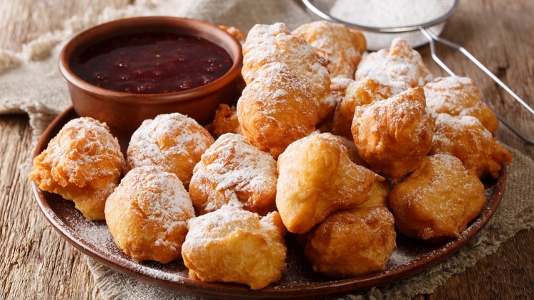 Οι αλβανικοί λουκουμάδες και 4 διαφορετικοί τρόποι να τους απολαύσετε