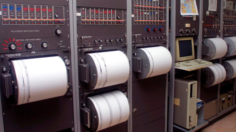 Σεισμός 5,7 Ρίχτερ στο νότιο Ιράν
