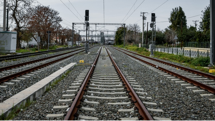 Συνελήφθη 40χρονος στη Θεσσαλονίκη: Αφαίρεσε 70 κιλά καλώδιο χαλκού, χτίζονται τοιχία υψηλής αντοχής για την προστασία του σιδηροδρομικού δικτύου