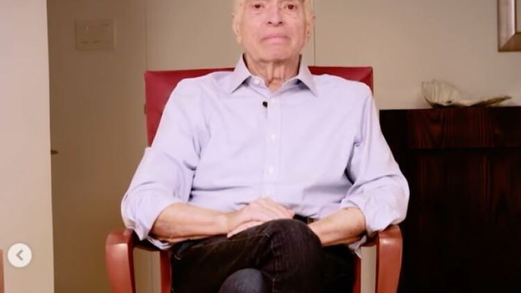 Όταν έμαθε ότι ο πατέρας του έχει καρκίνο σε τερματικό στάδιο, αποφάσισε να δημιουργήσει ένα άβατάρ του