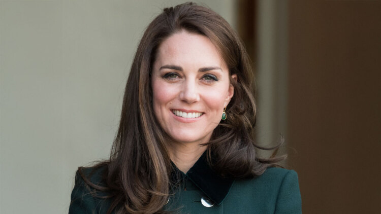 Βίντεο: Η πριγκίπισσα Κέιτ τίμησε την προσφορά στην κοινότητα σε ετήσια χριστουγεννιάτικη εκδήλωση