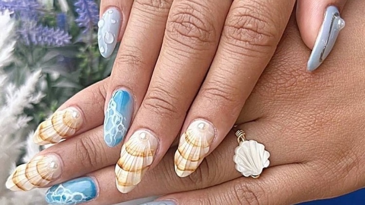 Τα “Beach Nails” είναι το πιο παιχνιδιάρικο trend του φετινού καλοκαιριού
