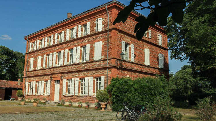 14 ηλικιωμένοι ένωσαν τις δυνάμεις τους για να αποφύγουν τους οίκους ευγηρίας
