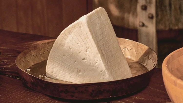 Φέτα βαρελίσια ή του τενεκέ - Ποια να επιλέξετε