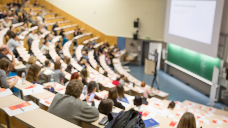 Υποτροφίες Fulbright για Έλληνες και Αμερικανούς φοιτητές: «Πολύ νωρίς για να δούμε τα "απόνερα" των αποφάσεων Τραμπ»