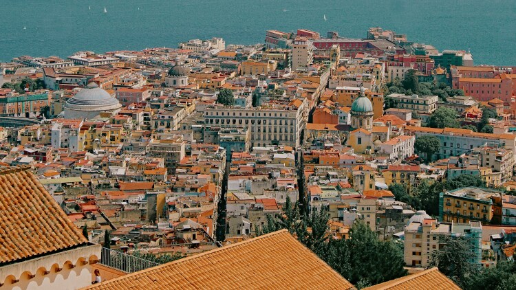 
Νάπολη: Όλες οι χάρες του ιταλικού Νότου σε ένα ολιγοήμερο ταξίδι