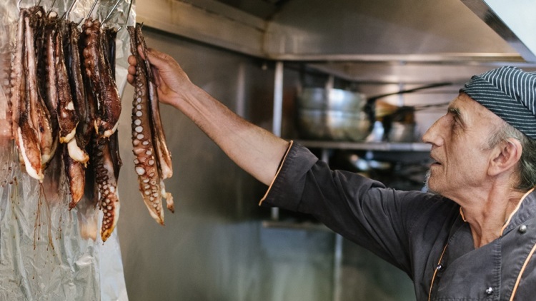 Polpo: Για ψάρι και θαλασσινά, δύο βήματα από τη Λαχαναγορά του Ρέντη