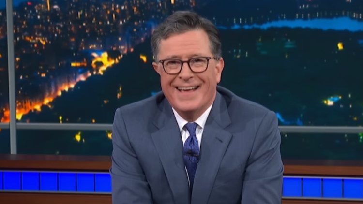 Aυλαία απόψε για το The Late Show του Στίβεν Κόλμπερτ μετά από 33 χρόνια, επτασφράγιστο μυστικό οι καλεσμένοι