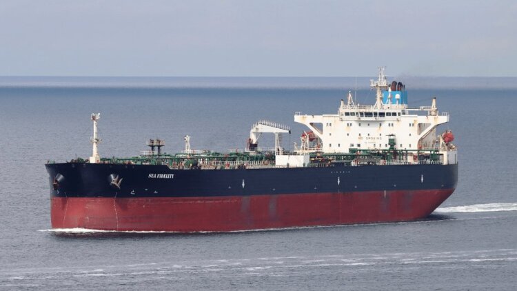 Δεξαμενόπλοιο με ρωσικό πετρέλαιο με προορισμό την Κωνσταντινούπολη φέρεται να χτυπήθηκε από drone κοντά στα Στενά του Βοσπόρου