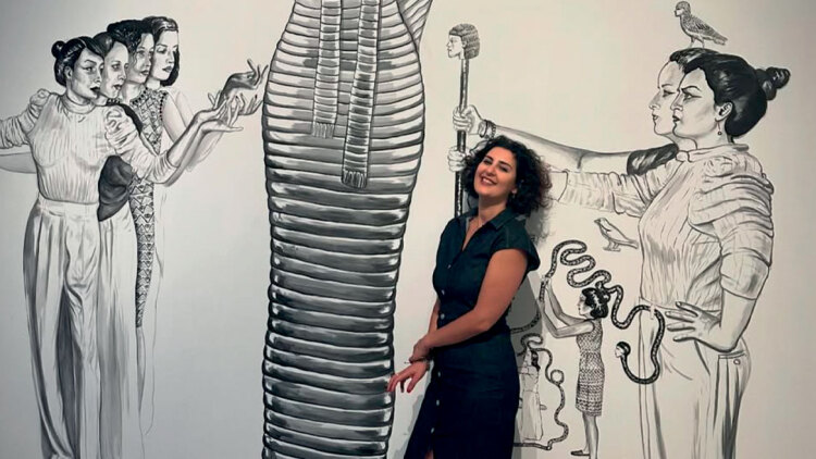 Nazanin Pouyandeh: Έρωτας και πόλεμος στον καμβά