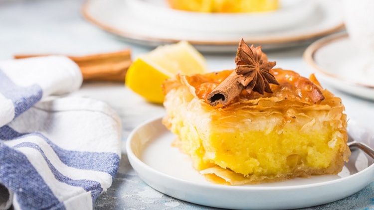 Και το γλυκάκι, κέρασμα – 7 παραδοσιακά ελληνικά επιδόρπια που σερβίρονται στην ταβέρνα