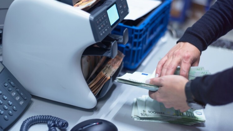 Συντάξεις Μαρτίου 2026: Ξεκινούν νωρίτερα οι πληρωμές, ποιοι θα δουν χρήματα πριν την Καθαρά Δευτέρα