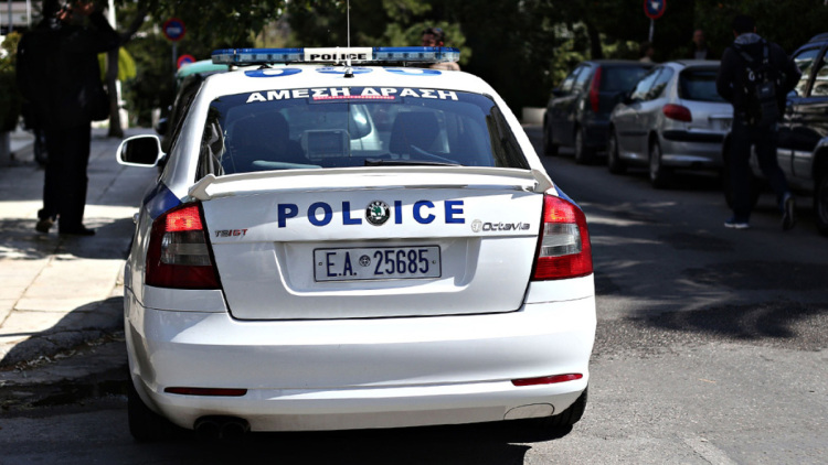 Δύο συλλήψεις για ναρκωτικά σε Αχαρνές και Άνω Λιόσια, αναζητείται ακόμα ένα άτομο
