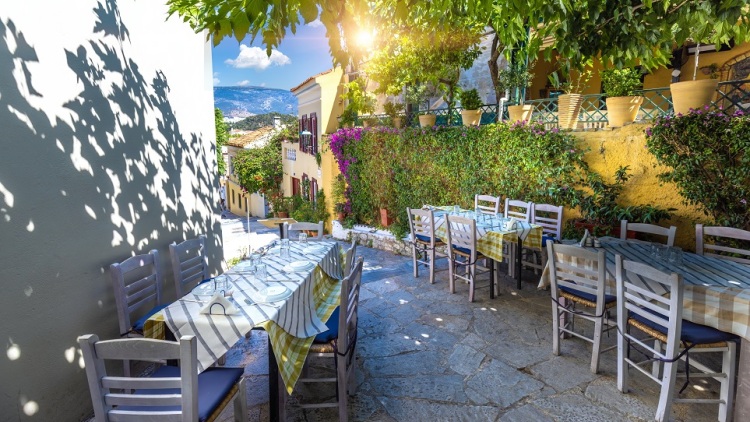 41 ταβέρνες στο κέντρο της Αθήνας για όσους αναζητούν αυθεντική ελληνική κουζίνα