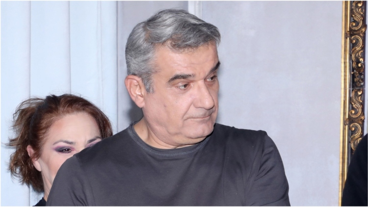 Κώστας Αποστολάκης για Πέτρο Φιλιππίδη: Πρέπει να του δοθεί μία ευκαιρία, αν μάθει κάποιος ότι πέθανε, θα ευχαριστηθεί;