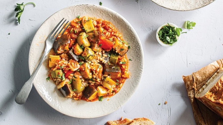 20 συνταγές για λαδερά φαγητά και για όλο τον χρόνο