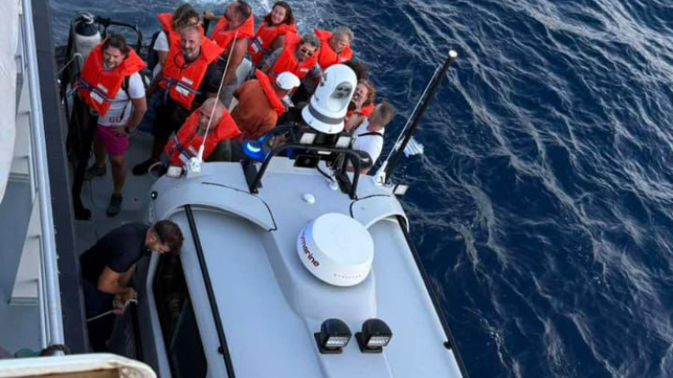 Υπουργείο Ναυτιλίας για το φέρι μποτ στα Νέα Στύρα: Ο πλοίαρχος δεν ενημέρωσε ως όφειλε τις αρμόδιες Αρχές για την προσάραξη του πλοίου