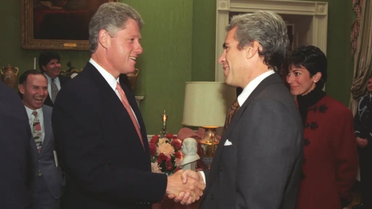 ΗΠΑ: Το υπουργείο Δικαιοσύνης «θα ερευνήσει» τυχόν δεσμούς του Έπσταιν με τον Μπιλ Κλίντον και την JPMorgan	