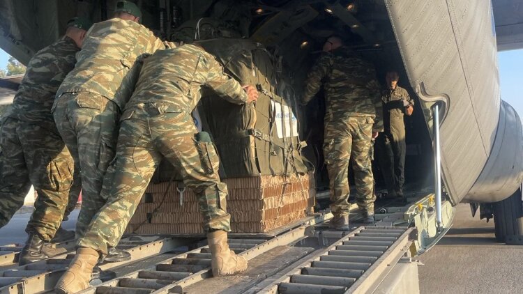 Δένδιας: Συγχαρητήρια στις Ένοπλες Δυνάμεις για την επιχείρηση με τα τρόφιμα στη Γάζα