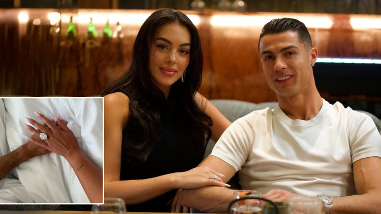 Κριστιάνο Ρονάλντο: Πανάκριβο το δαχτυλίδι που έδωσε στην Τζορτζίνα Ροντρίγκεζ - Από 2 έως 5 εκατ. δολάρια η αξία του
