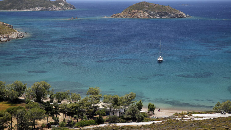 Δεκαπενταύγουστος στην Πάτμο: 3 πεζοπορικές διαδρομές για να γνωρίσετε το νησί
