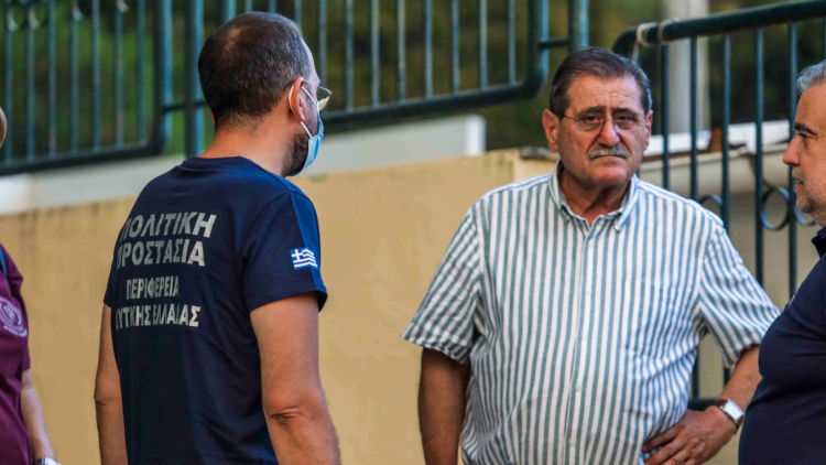 Όσοι αγνόησαν το 112 έσωσαν τα σπίτια τους, είπε Πελετίδης ενώ ο πρόεδρος της ΔΕΥΑΠ είπε ότι «για την πυρκαγιά φταίνε τα αστικά κόμματα»