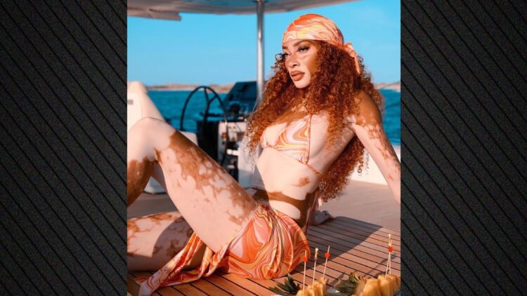 Γουΐνι Χάρλοου: Οι πόζες με μαγιό πάνω σε σκάφος