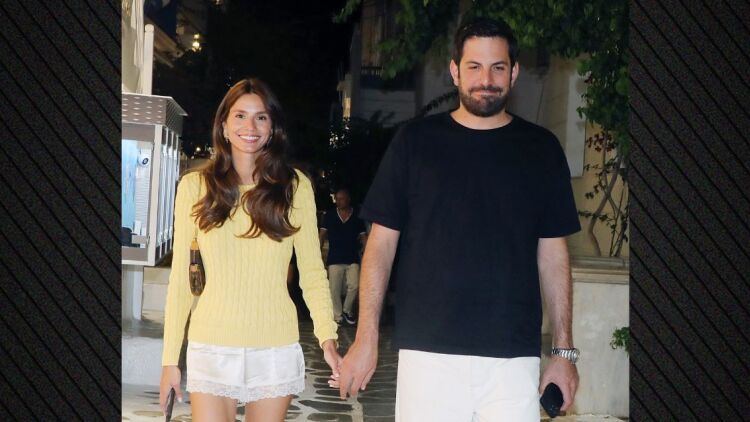 Ηλιάνα Παπαγεωργίου: Χέρι-χέρι με τον Γιάννη Καραβασάνη στη Μύκονο - Δείτε φωτογραφίες