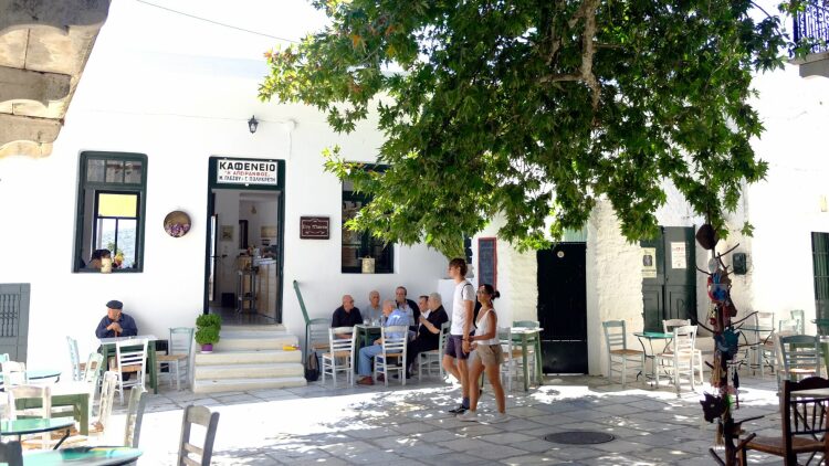 Απείρανθος, Καλόξυλος και άλλα 2 sui generis χωριά στη Νάξο
