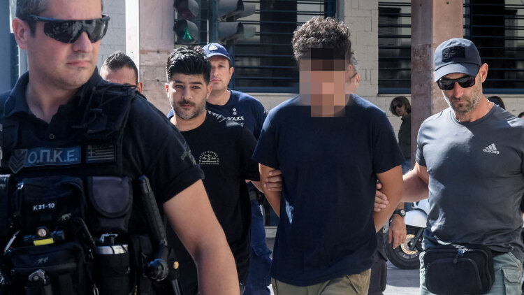 Πάτρα: Στον ανακριτή οι δύο νεαροί για τον εμπρησμό στο Γηροκομείο