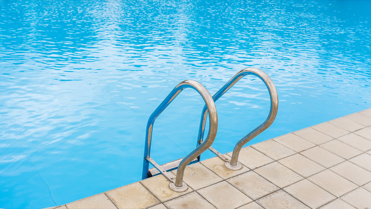 Ελεύθεροι οι τρεις συλληφθέντες για τον τραυματισμό του 5χρονου σε πισίνα στην Κρήτη
