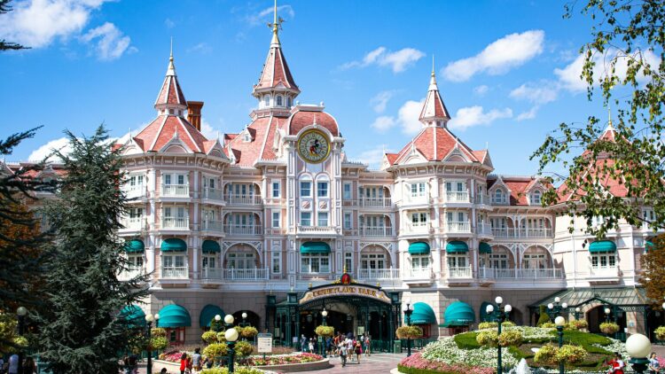 Disneyland στο Παρίσι: Τα μυστικά για να δείτε το πιο διάσημο θεματικό πάρκο της Ευρώπης