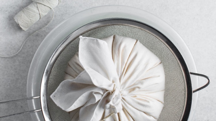 Γιατί το στραγγιστό που αγοράζουμε δεν είναι πάντα γιαούρτι