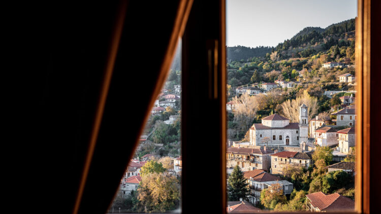 
1.033 μέτρα πάνω από τη θάλασσα, 2,5 ώρες μακριά από την Αθήνα -Ένας προορισμός για το Σαββατοκύριακο